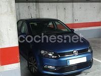 Usado VW Polo 75 CV (55 kW) 2017 Azul Berlina