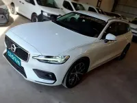 Usado Volvo V60 Momentum 197 CV (144 kW) 2021 Blanco Familiar