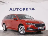 Usado Skoda Octavia Style 150 CV (110 kW) 2021 Rojo Familiar