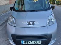 Usado Peugeot TePee Style 80 CV (58 kW) 2016 Gris / plata Monovolumen