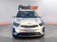 Usado Kia Stonic 84 CV (61 kW) 2023 Blanco SUV