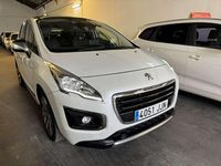 Usado Peugeot 3008 Allure 120 CV (88 kW) 2015 Blanco Monovolumen