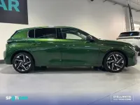 Usado Peugeot 308 Allure 130 CV (95 kW) 2022 Verde Berlina