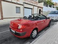 Usado Renault Mégane Cabriolet Authentique 110 CV (80 kW) 2007 Rojo Descapotable