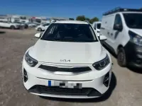 Usado Kia Stonic 101 CV (74 kW) 2023 Blanco SUV
