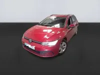 Usado VW Golf VIII Life 116 CV (85 kW) 2021 Rojo Familiar