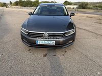 Usado VW Passat Sportline 190 CV (139 kW) 2016 Gris / plata Familiar