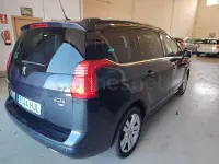Usado Peugeot 5008 Allure 112 CV (82 kW) 2012 Negro Monovolumen