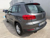 Usado VW Tiguan Advance 122 CV (89 kW) 2014 Gris / plata SUV