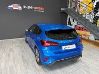 Usado Ford Focus ST-Line 125 CV (91 kW) 2022 Azul Berlina