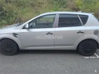 Używany Kia Ceed 109 KM (80 kW) 2007 Biały Hatchback