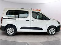 Usado Citroën Berlingo Feel 102 CV (75 kW) 2023 Blanco Monovolumen