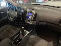 Usado Hyundai i30 Classic 90 CV (66 kW) 2009 Gris / plata Berlina