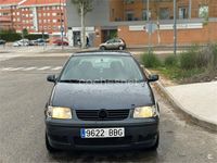 Usado VW Polo Highline 75 CV (55 kW) 2003 Marrón Berlina