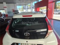 Usado Toyota Aygo X-play 69 CV (50 kW) 2016 Blanco Utilitario