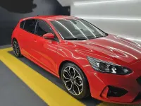 Usado Ford Focus ST-Line X 120 CV (88 kW) 2022 Rojo Utilitario