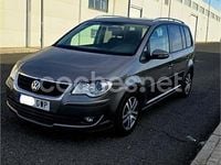Usado VW Touran Advance 105 CV (77 kW) 2010 Marrón Monovolumen
