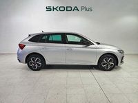 Usado Skoda Scala Selection 115 CV (84 kW) 2025 Gris plata Utilitario