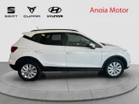 Usado Seat Arona Ecomotive 95 CV (69 kW) 2019 Blanco SUV