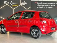 Usado Renault Clio IV Expression 75 CV (55 kW) 2013 Rojo Berlina