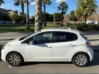 Usado Peugeot 208 Access 82 CV (60 kW) 2013 Blanco Utilitario