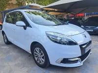 Usado Renault Scénic III Dynamique 130 CV (95 kW) 2012 Blanco Monovolumen