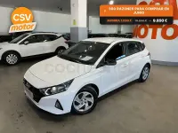 Usado Hyundai i20 100 CV (73 kW) 2021 Blanco Utilitario