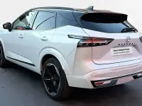 Usado Nissan Qashqai 140 CV (102 kW) 2024 Lunar white con techo midnight SUV