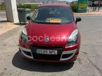 Usado Renault Scénic III Bose Edition 130 CV (95 kW) 2012 Rojo Monovolumen