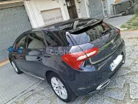 Usado Citroën DS5 114 CV (83 kW) 2014 Azul Utilitario