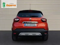 Usado Renault Captur Zen 91 CV (66 kW) 2018 Rojo SUV