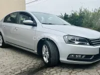 Usado VW Passat Edition 105 CV (77 kW) 2011 Gris / plata Berlina