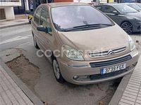 Usado Citroën Xsara Picasso Exclusive 92 CV (67 kW) 2006 Amarillo Monovolumen