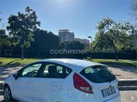 Usado Ford Fiesta Titanium 82 HP (60 kW) 2011 Branco Citadino