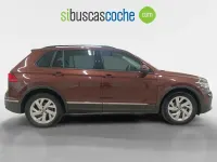 Usado VW Tiguan Life 150 CV (110 kW) 2021 Granate SUV
