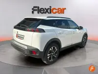 Usado Peugeot 2008 Allure 110 CV (80 kW) 2021 Blanco SUV