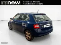 Usado Skoda Fabia 90 CV (66 kW) 2016 Azul Berlina