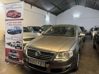 Usado VW Passat Advance 140 CV (102 kW) 2009 Gris / plata Familiar