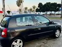 Begagnad Renault Clio II Authentique 75 HK (55 kW) 2005 Svart Sedan