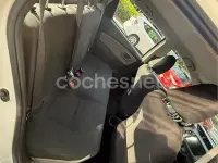 Usado Toyota Yaris Active 99 CV (72 kW) 2015 Blanco Utilitario