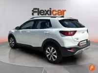 Usado Kia Stonic 101 CV (74 kW) 2025 Blanco SUV