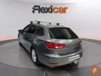Usado Seat Leon Style 110 CV (80 kW) 2018 Gris Familiar