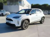 Usado Toyota Yaris Hybrid Plus 92 CV (67 kW) 2022 Blanco SUV