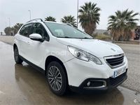 Usado Peugeot 2008 Allure 100 CV (73 kW) 2015 Blanco SUV