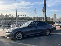 Usado BMW 318 Comfort Edition 150 CV (110 kW) 2020 Gris / plata Berlina