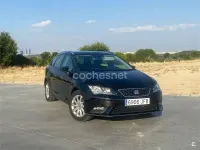 Usado Seat Leon ST Style 105 CV (77 kW) 2015 Negro Familiar