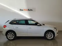 Usado Skoda Kamiq Ambition 110 CV (80 kW) 2023 Blanco SUV