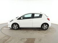 Usado Toyota Yaris Hybrid Active 101 CV (74 kW) 2016 Blanco Berlina