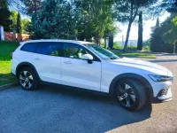 Usado Volvo V60 CC Pro 197 CV (144 kW) 2021 Blanco Familiar