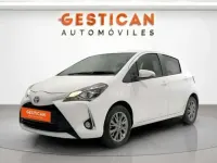 Usado Toyota Yaris Hybrid Active 99 CV (72 kW) 2018 Blanco Utilitario